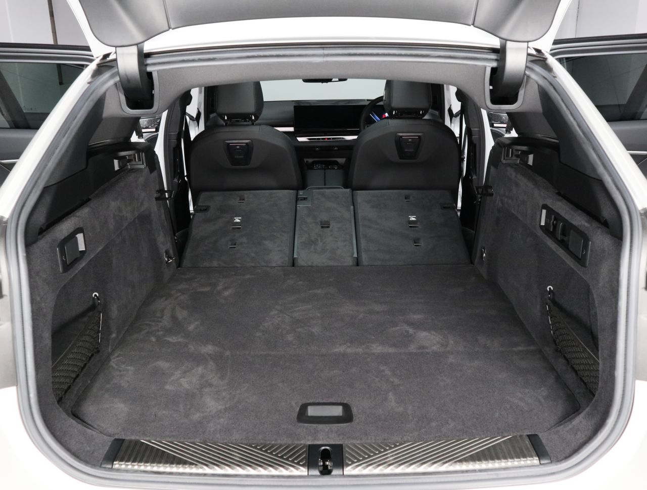 BMW i5 eDrive40 M Sport RHD