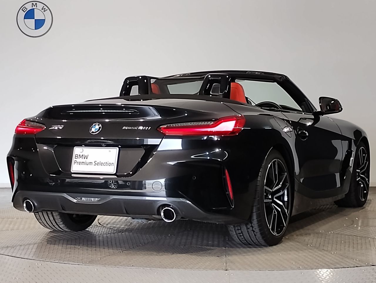 G29 z4 sDrive20i RHD