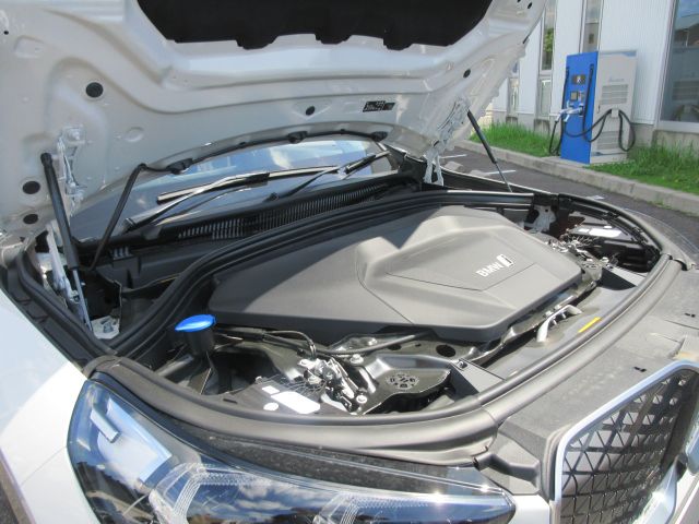 U11 iX1 xDrive30