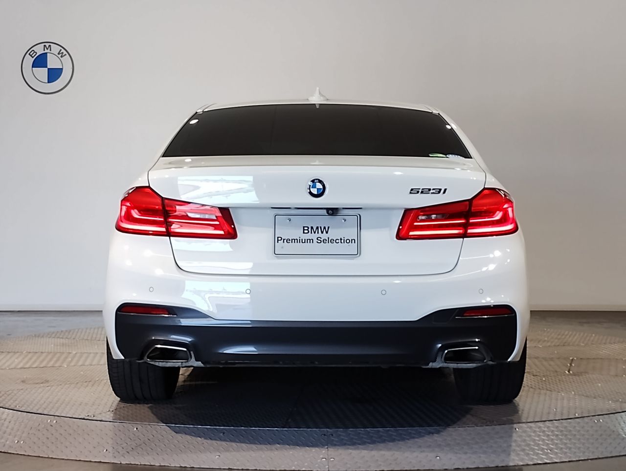 523I