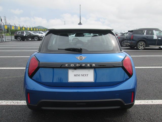 F66 MINI Cooper C 3Dr