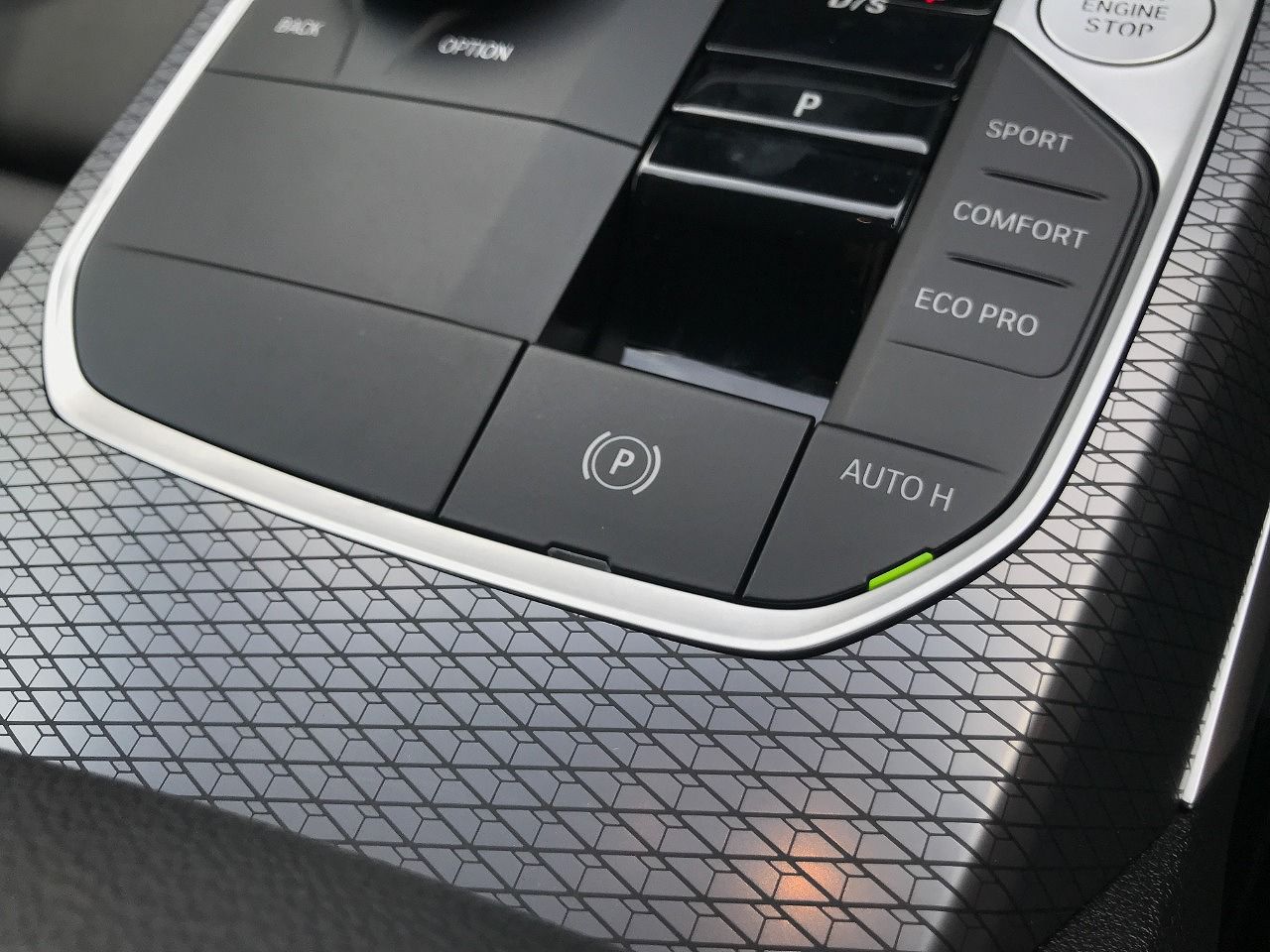 320d xDrive Berline RHD