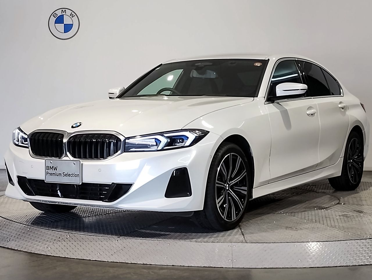 320i Exclusive