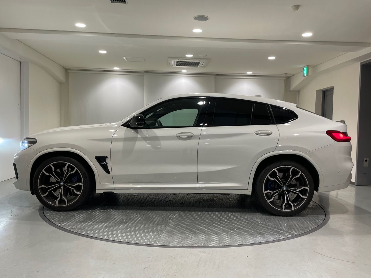 X4 M RHD