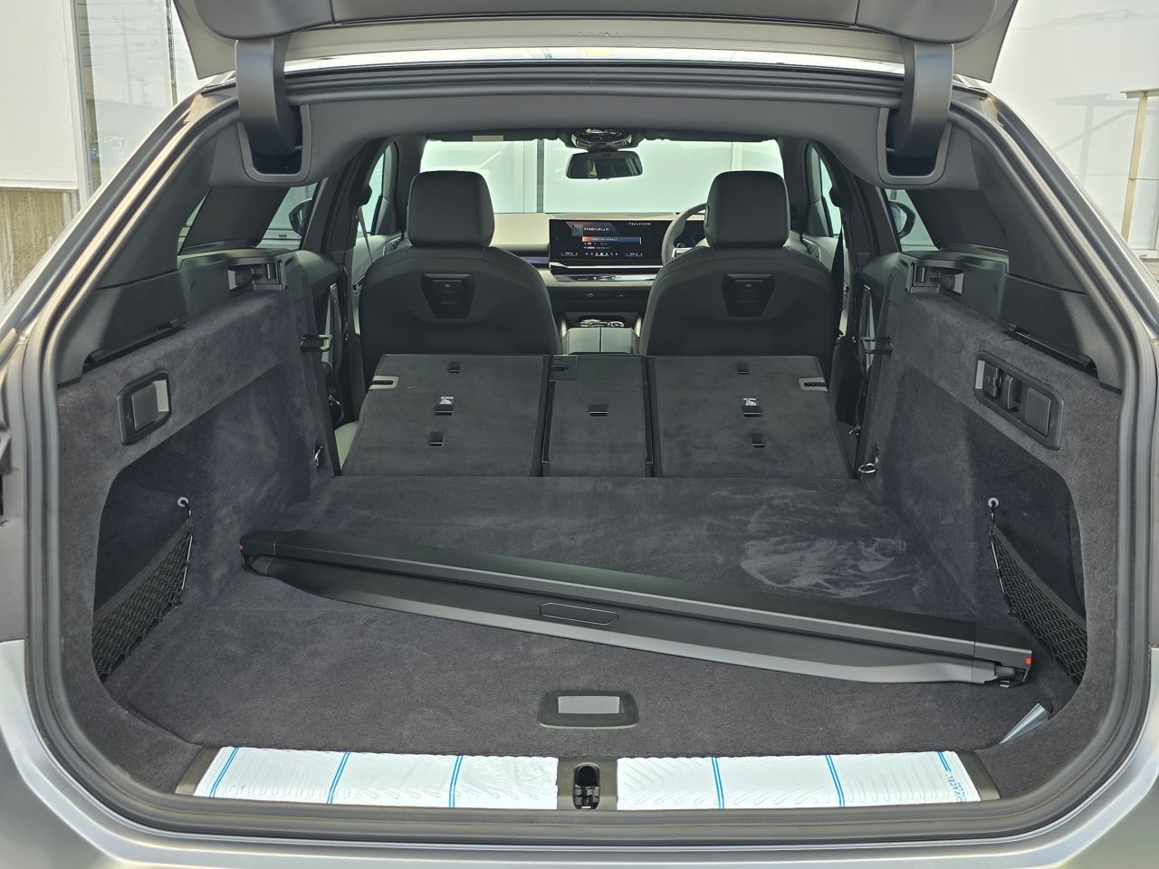 BMW i5 eDrive40 M Sport RHD