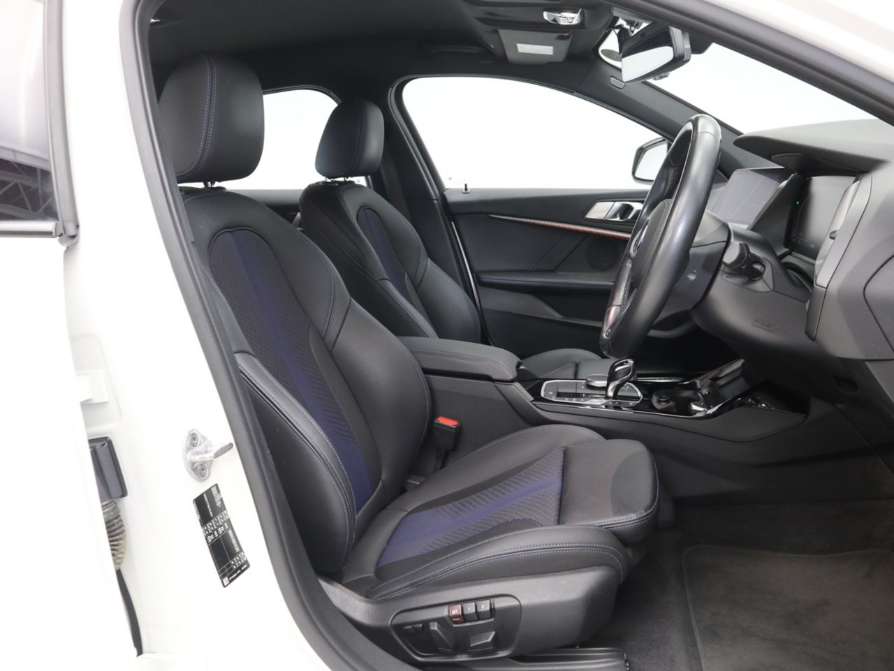 F40 118d Sports Hatch 5-door B47 2.0d