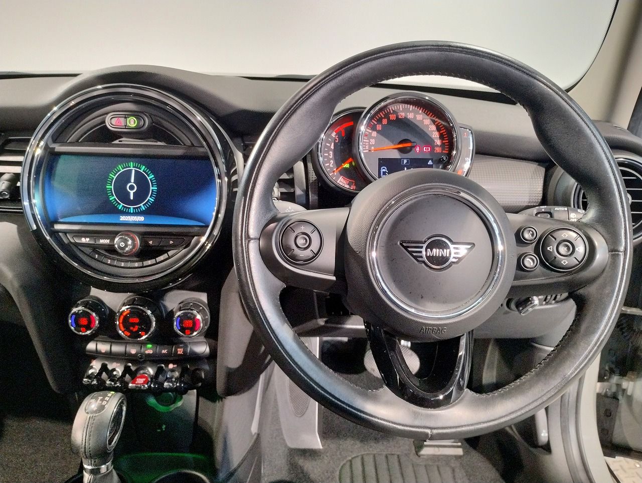 F55 COOPER D (AT)