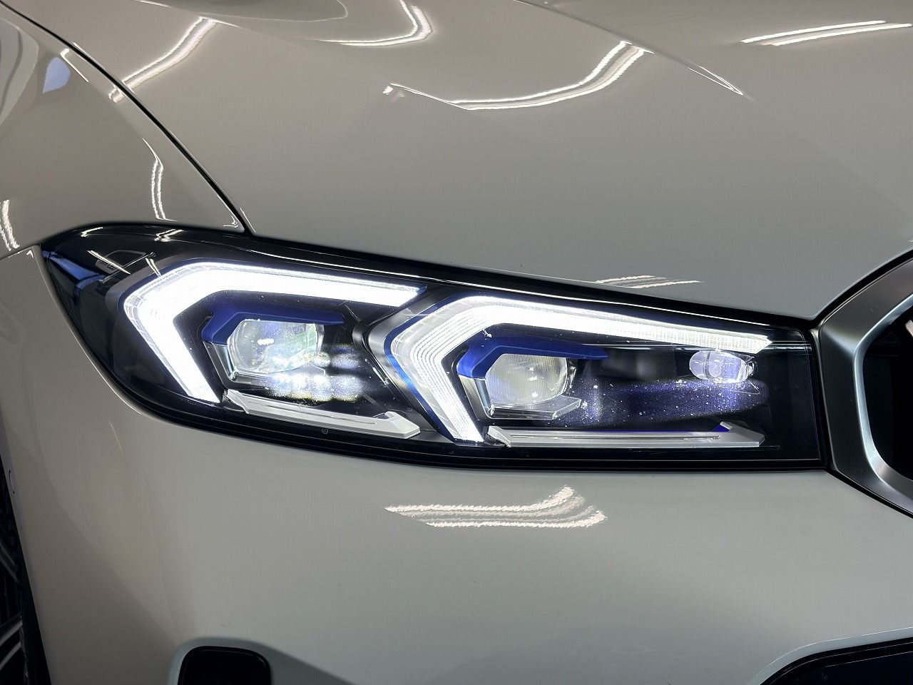 320d xDrive Berline RHD