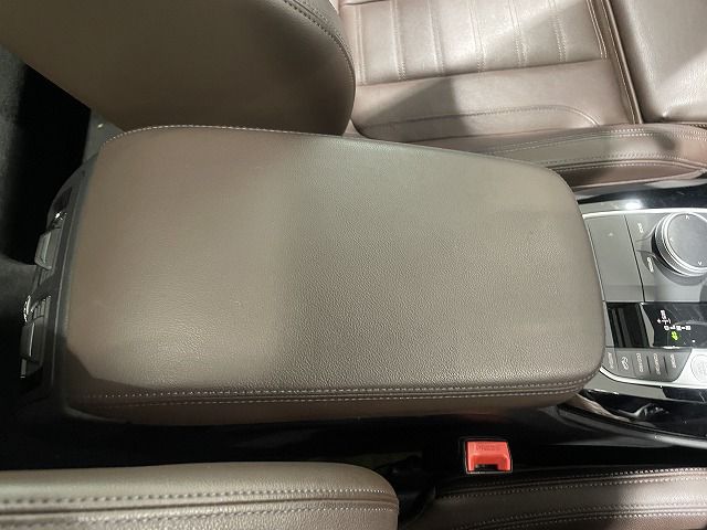 G01 X3 M40d RHD LCI