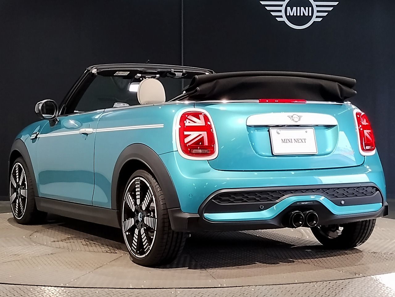 MINI Cooper S Convertible RHD