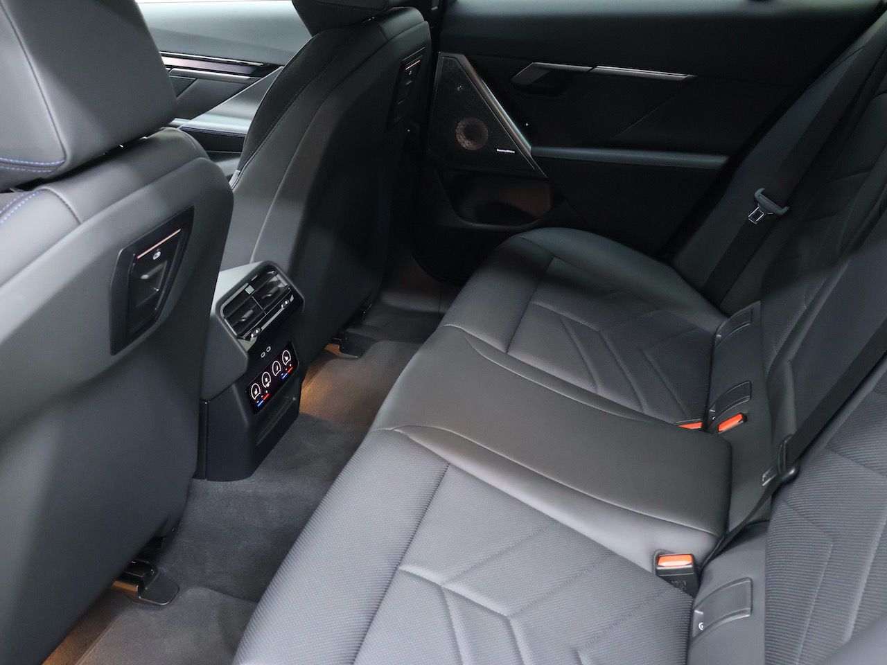 BMW i5 eDrive40 M Sport RHD