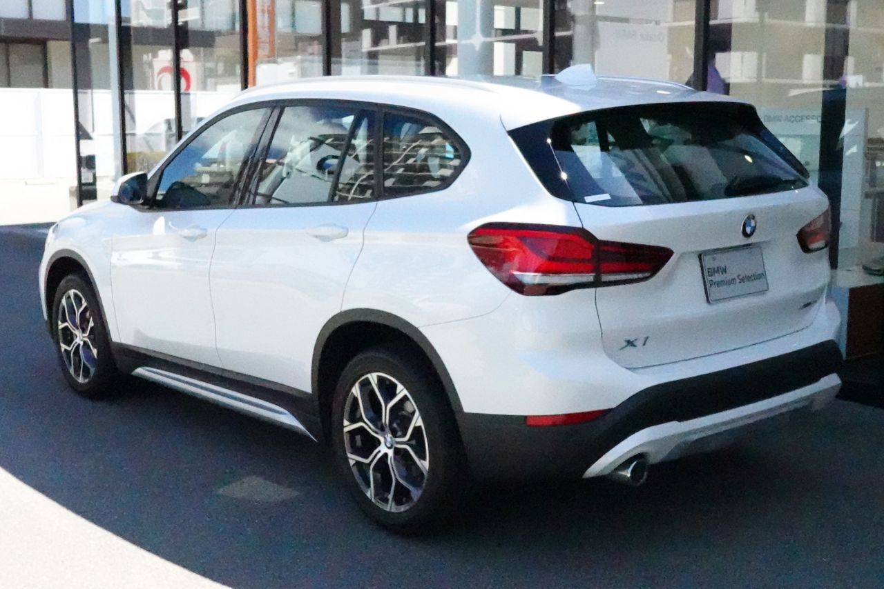 X1 sDrive18i RHD