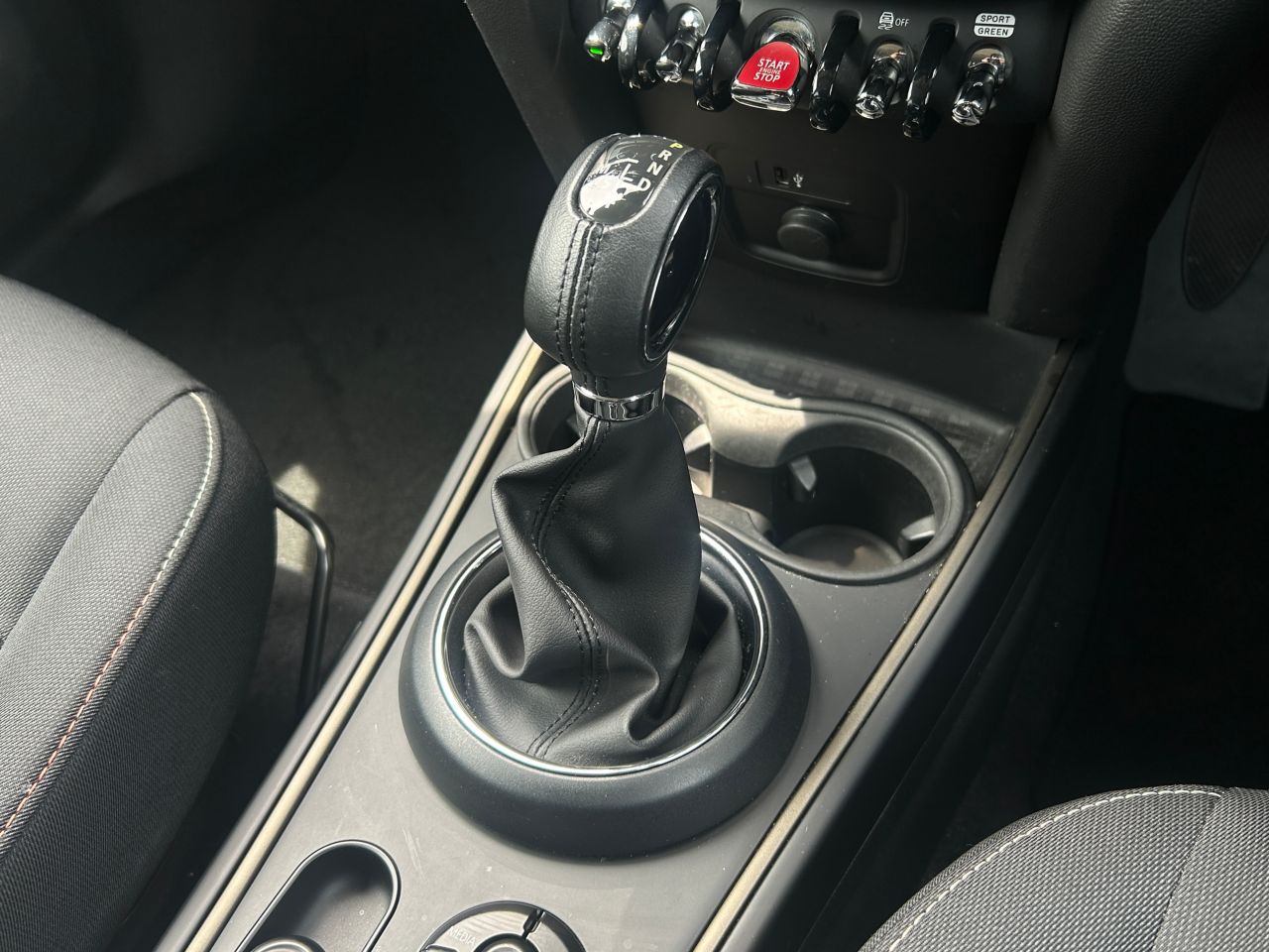MINI CROSSOVER COOPER D