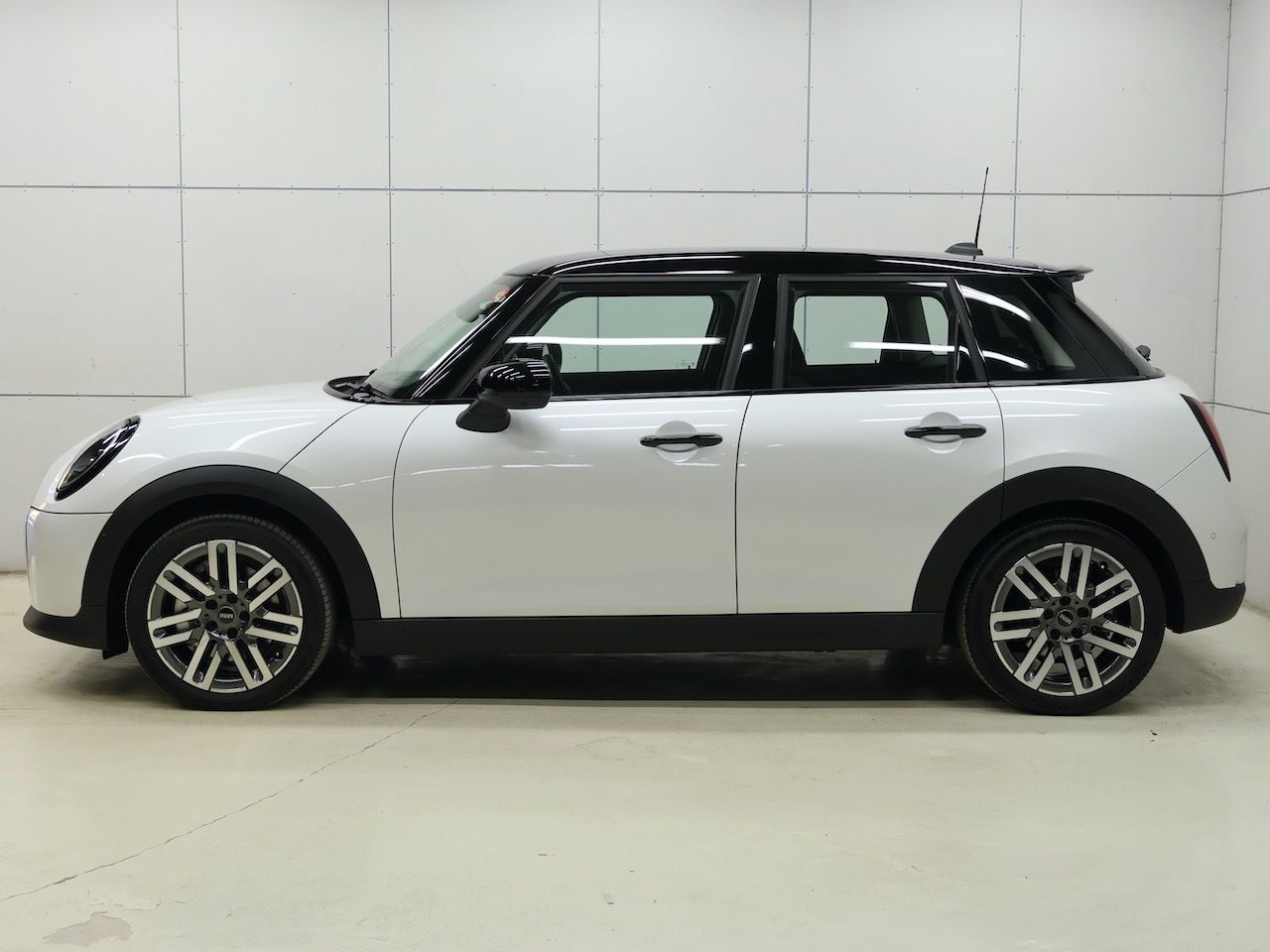 F65 MINI Cooper S 5Dr