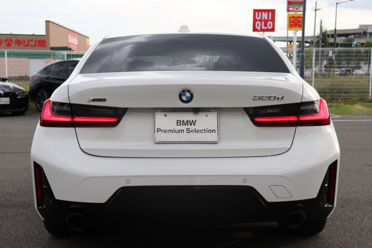 320d xDrive Berline RHD