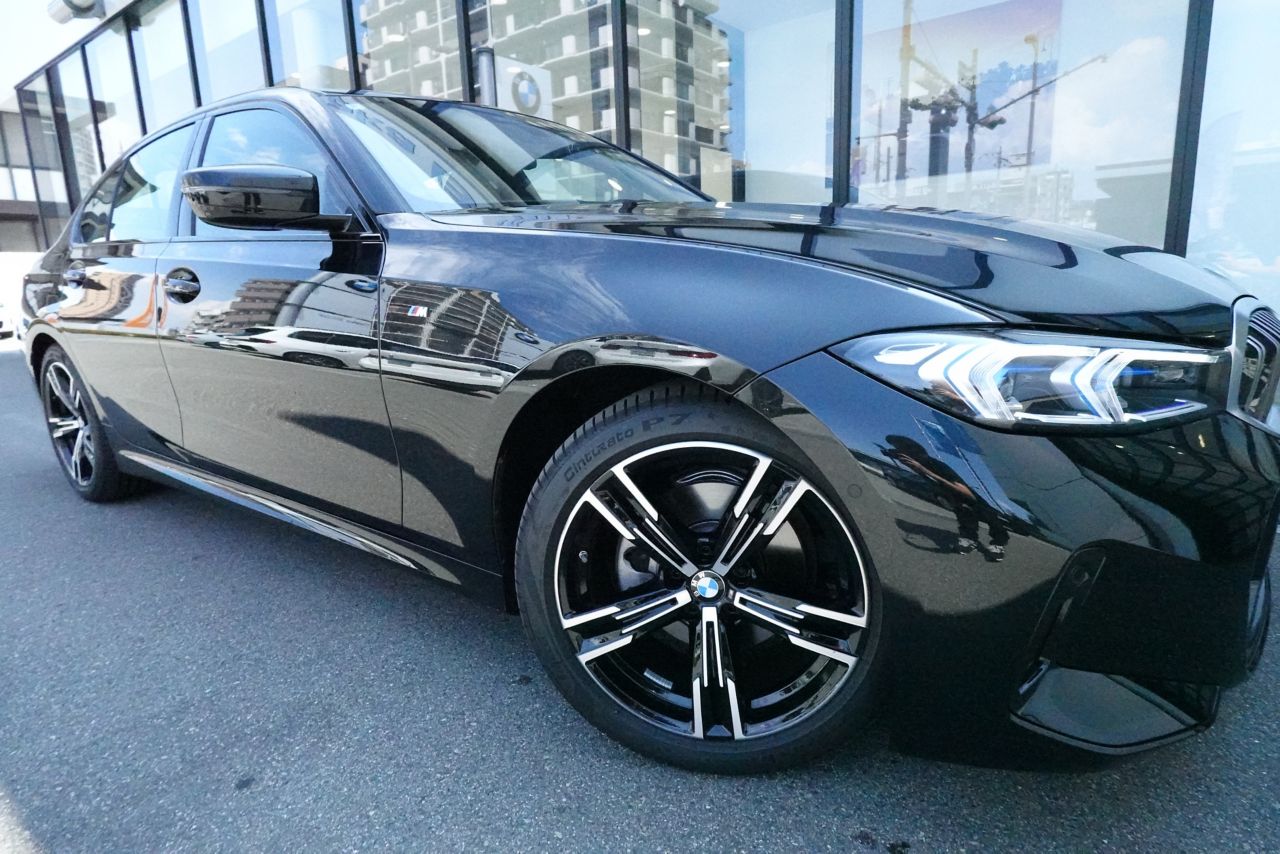 320d xDrive Berline RHD