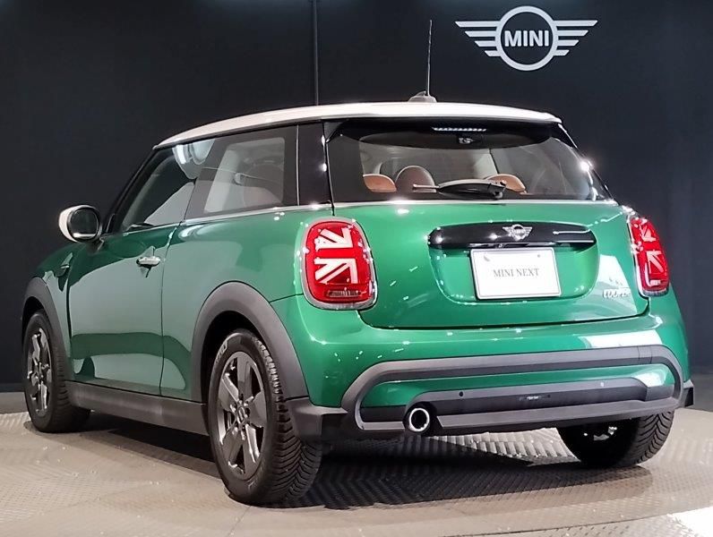 MINI Cooper F56 RHD