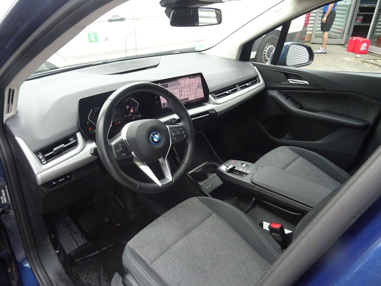 BMW 225