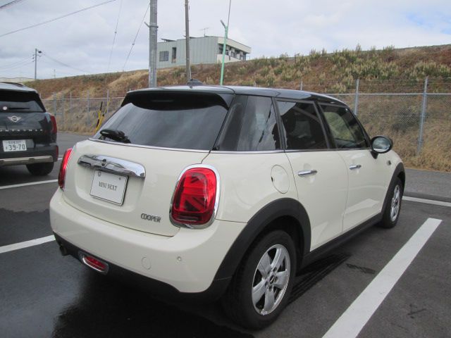 F55 MINI Cooper 5-Door Hatch LCI