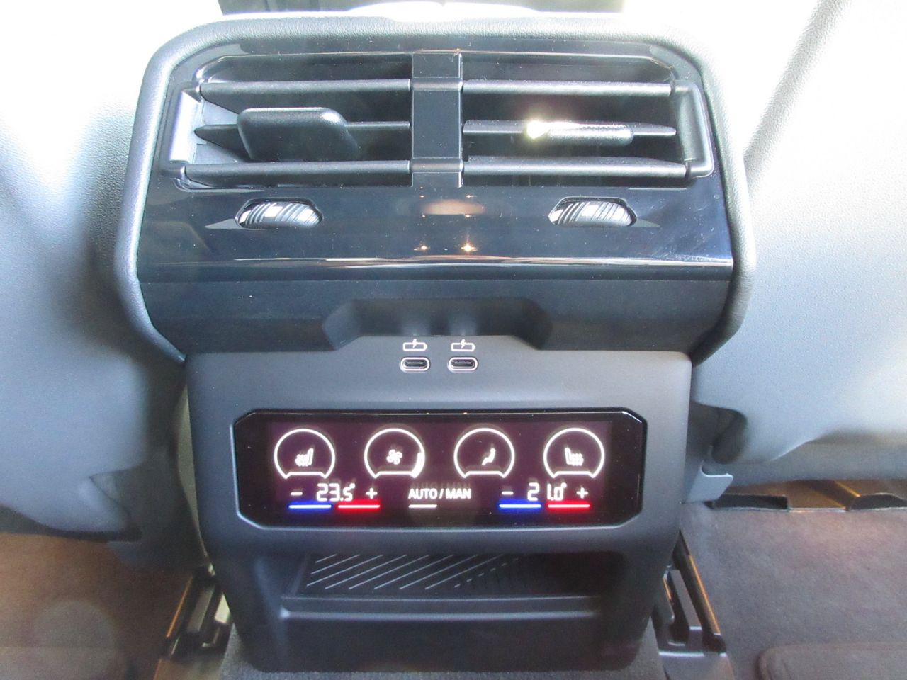 BMW i5 eDrive40 Sedan RHD