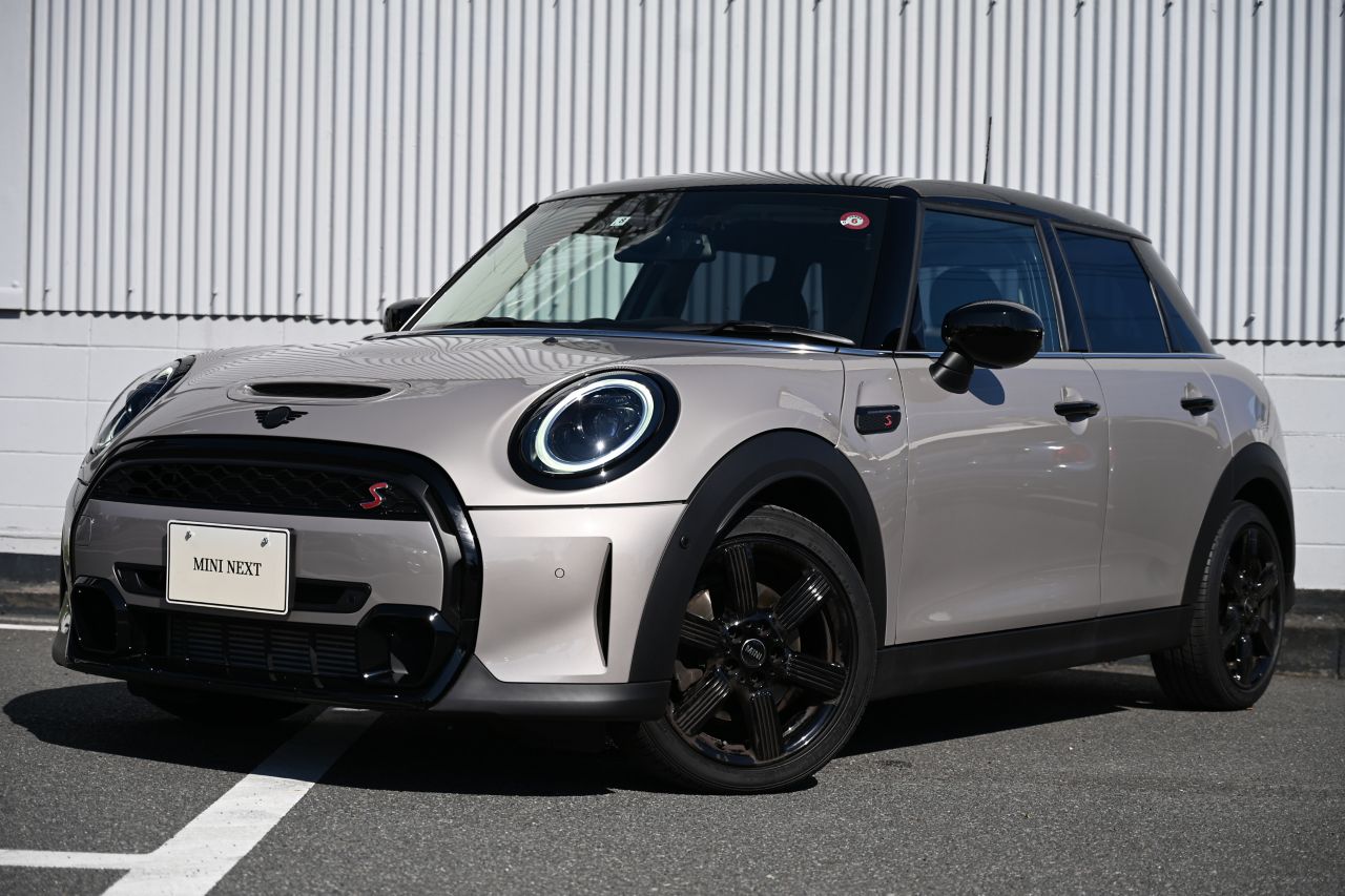 THE NEW MINI COOPER SD 5 DOOR.