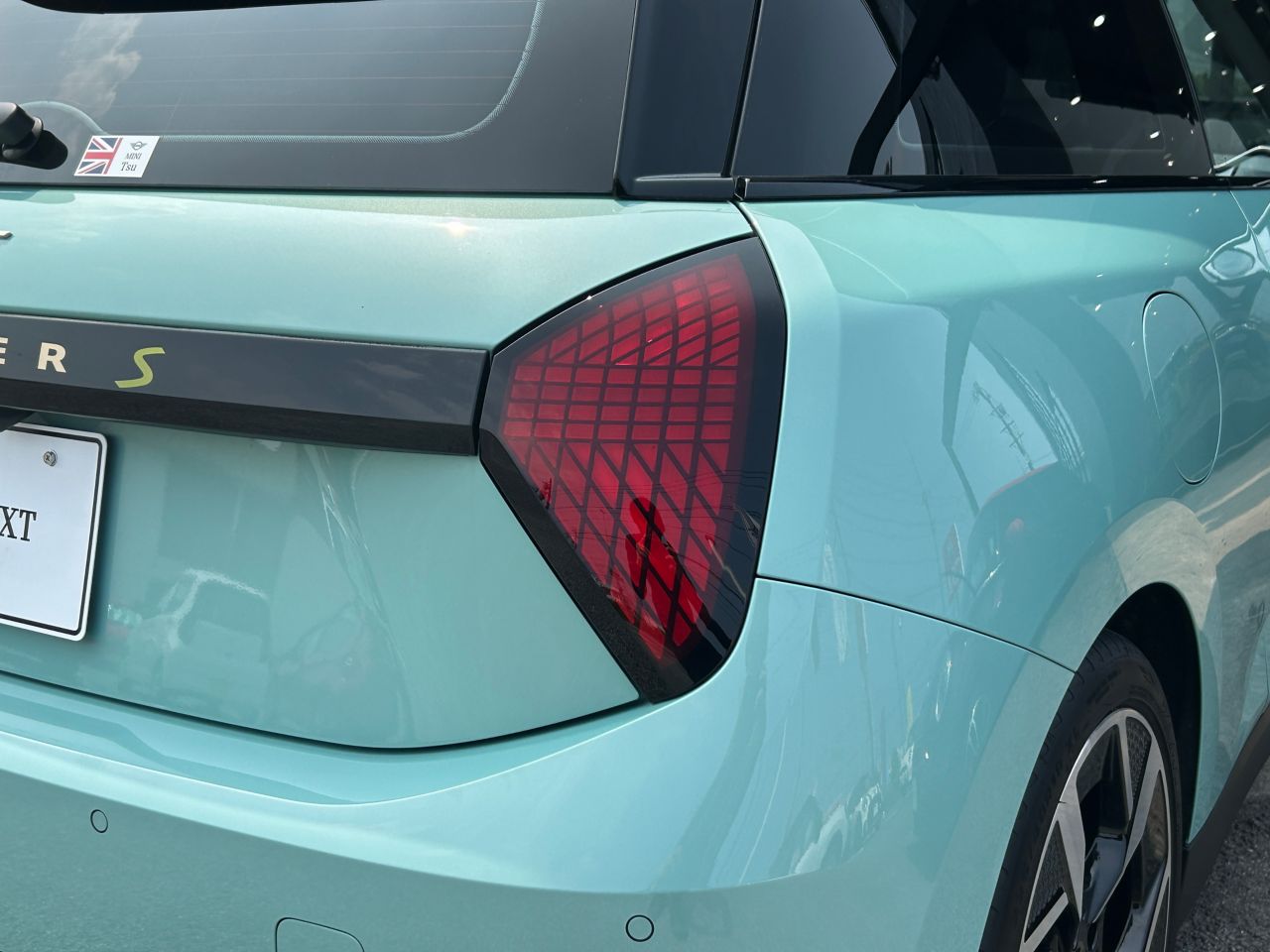 J01 MINI Cooper SE