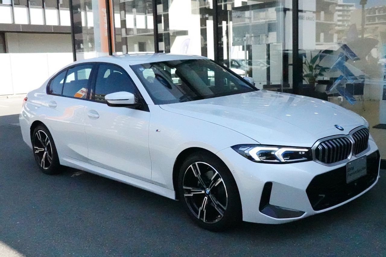 G20 320i Saloon LCI RHD MX