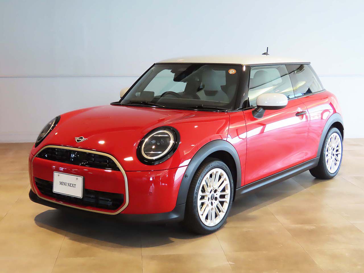 THE NEW MINI COOPER (3 DOOR) C