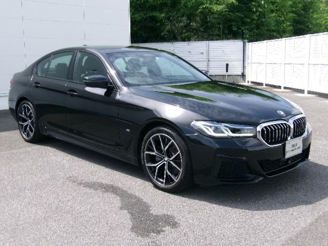 520d xDrive Sedan RHD