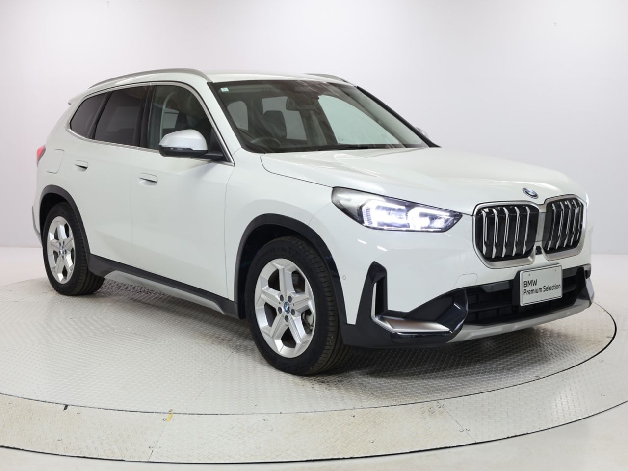 U11 iX1 xDrive30