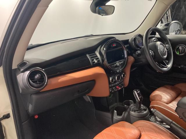 F56 MINI Cooper 3-Door Hatch LCI