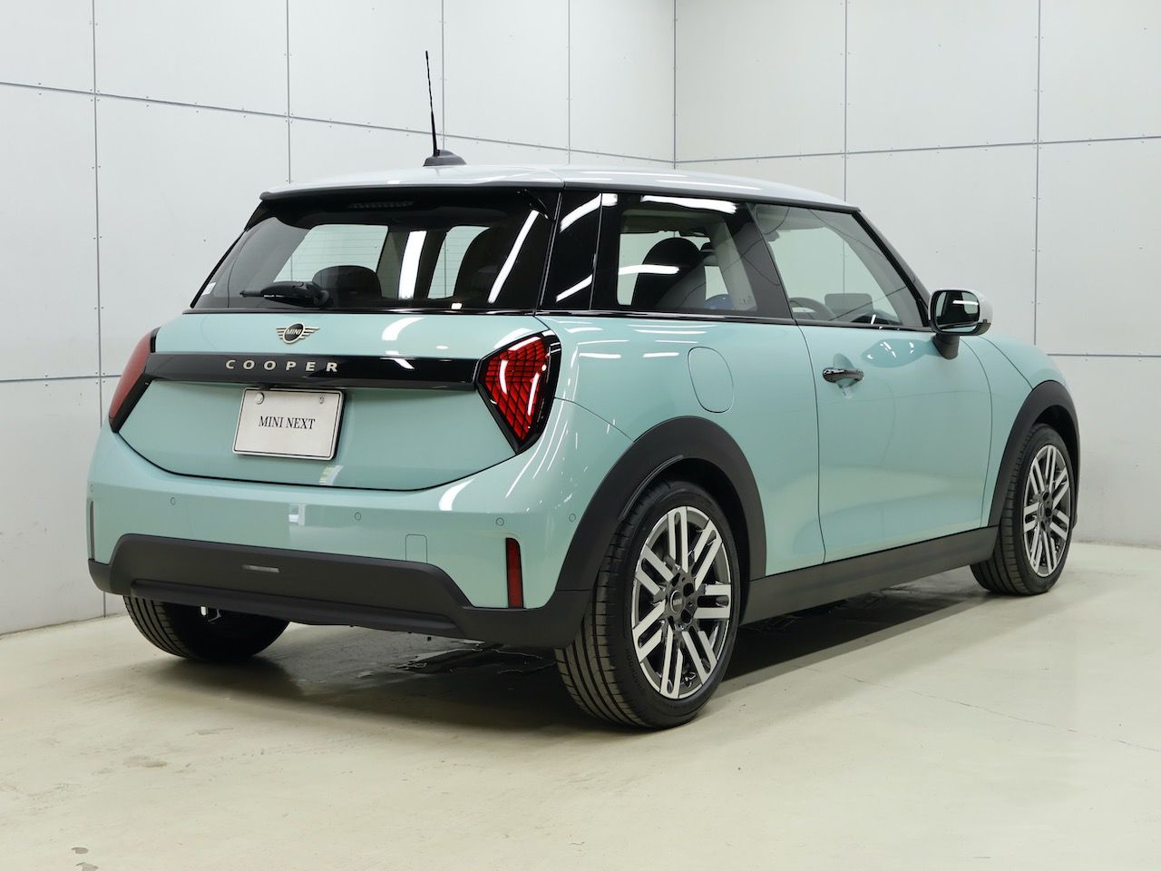 F66 MINI Cooper C 3Dr