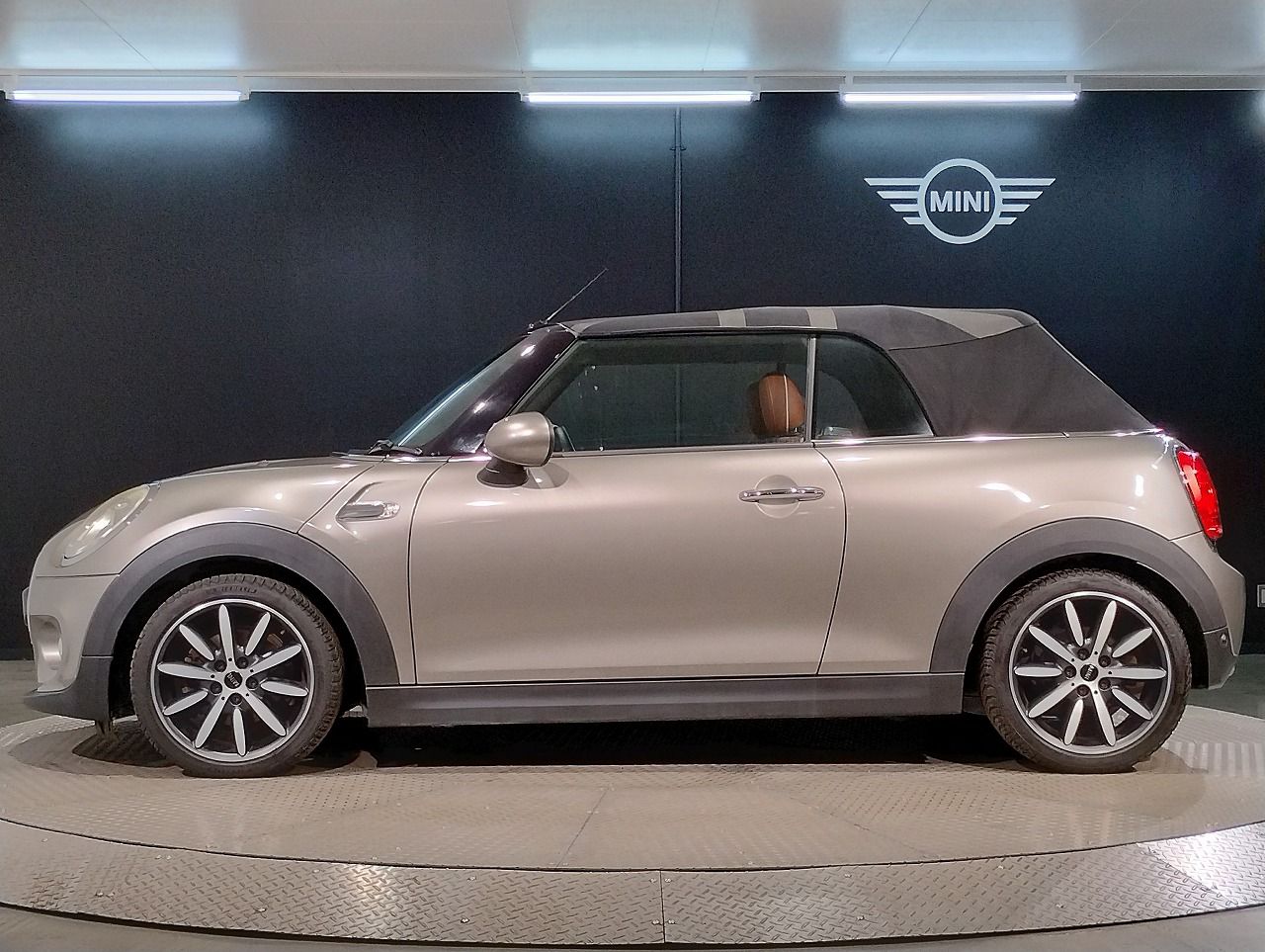 MINI CONVERTIBLE COOPER