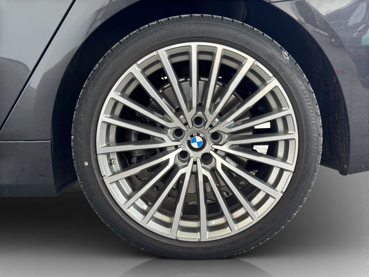 BMW 740
