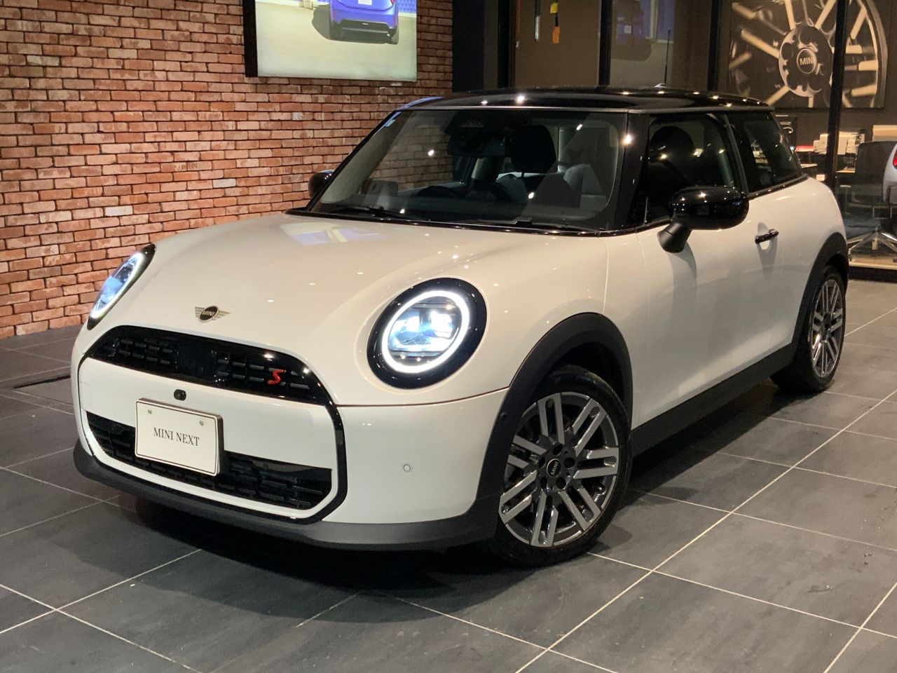 THE NEW MINI COOPER (3 DOOR) S