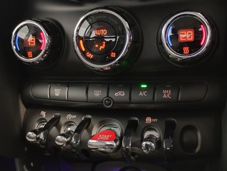 MINI F55 Cooper D 5dr Hatch LCI