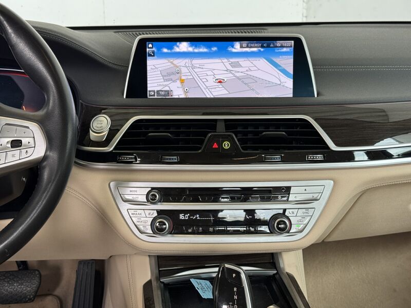 BMW 740