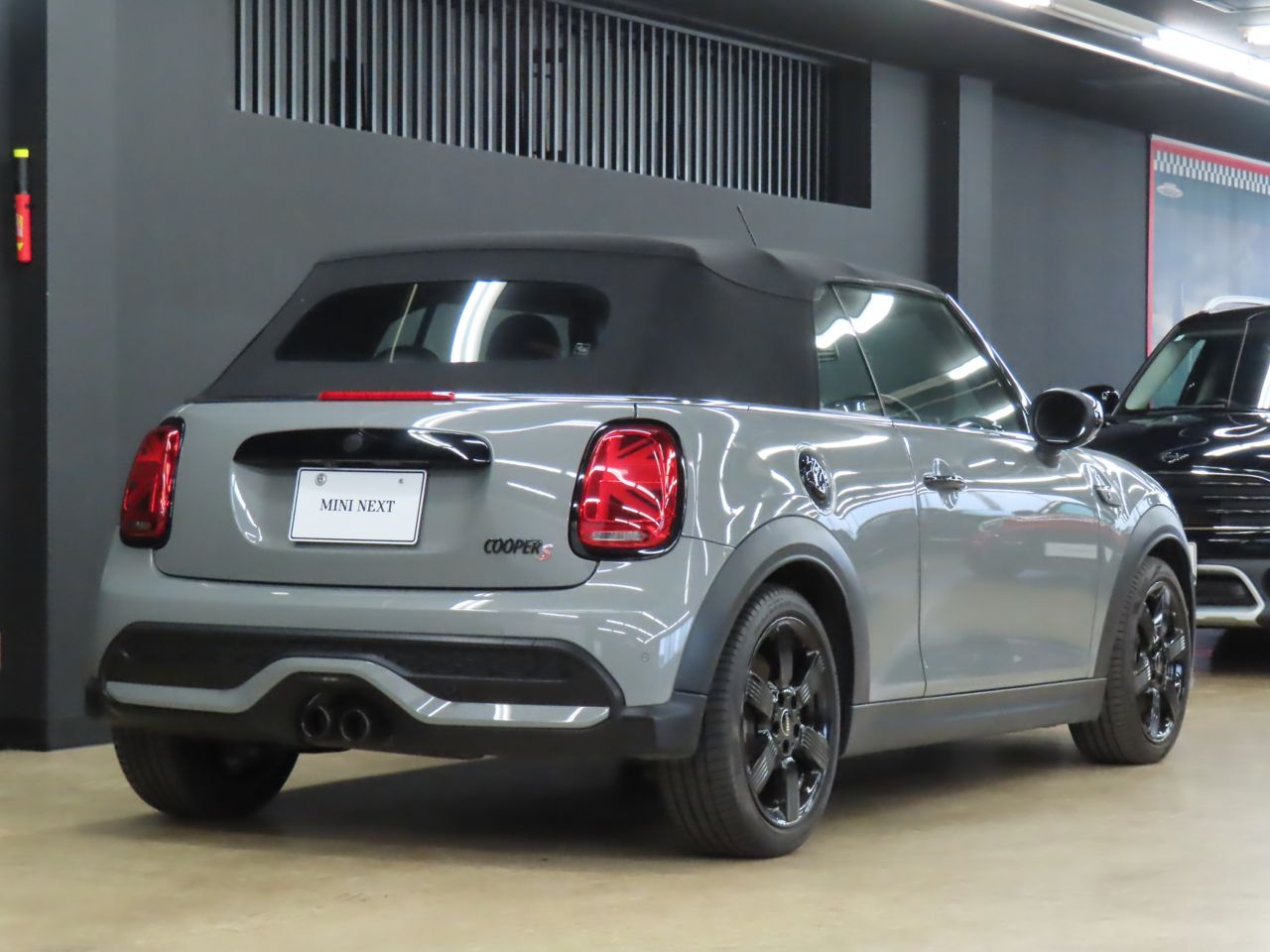 MINI Cooper S Convertible RHD