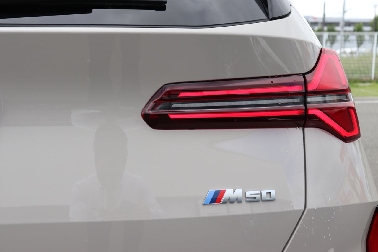 X3 M50 US