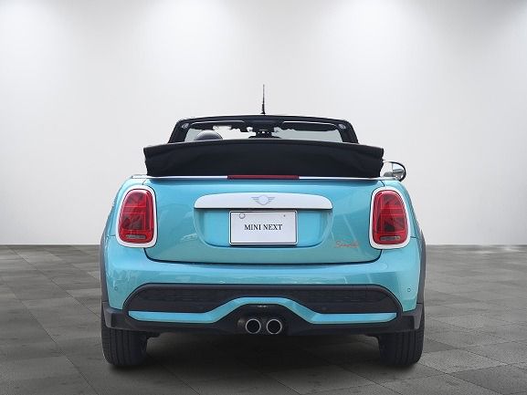 MINI Cooper S Convertible RHD