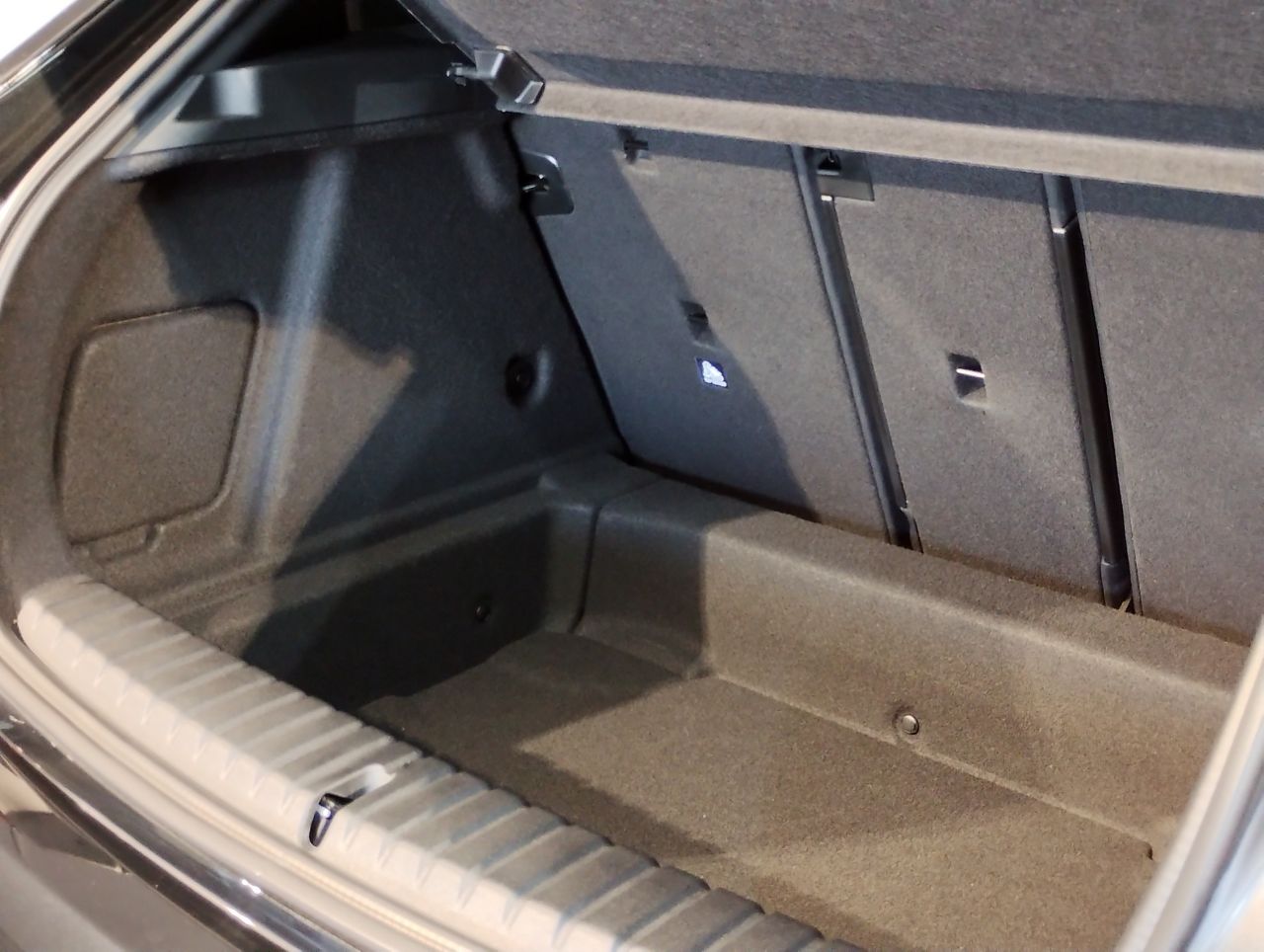 F40 118d Sports Hatch 5-door B47 2.0d