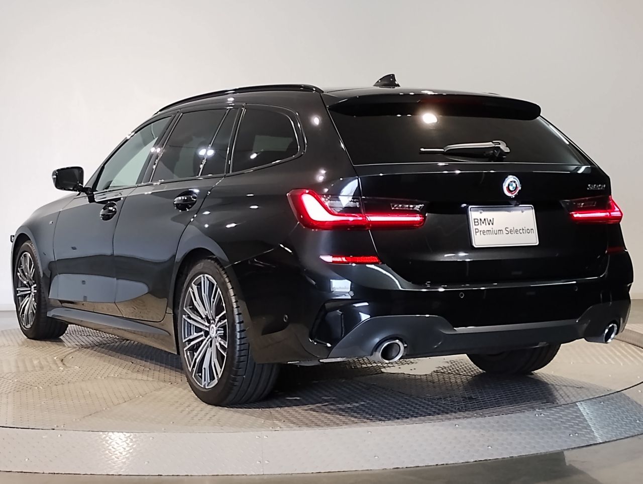 G21 320i RHD