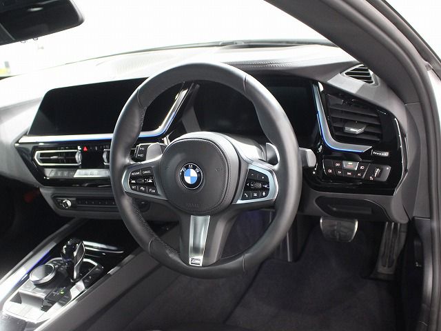 G29 z4 sDrive20i RHD