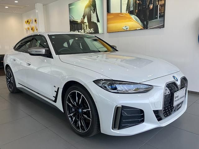 G26 i4 M50 RHD