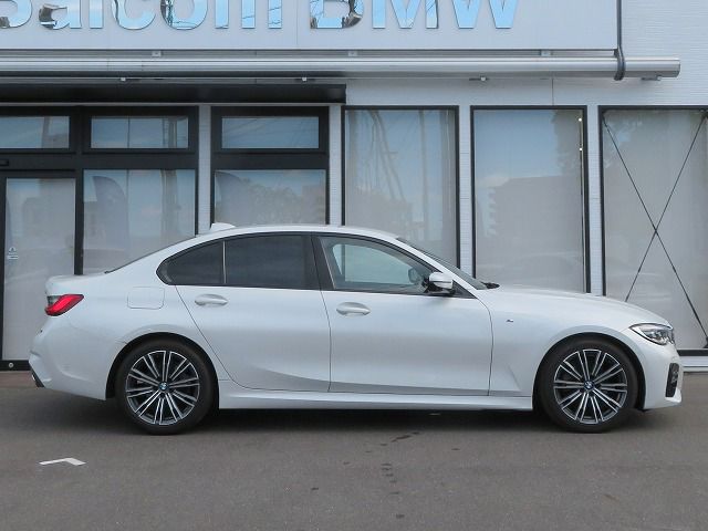 G20 320d xDrive RHD Saloon