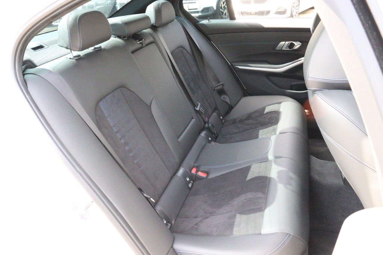G20 320i Saloon RHD TU