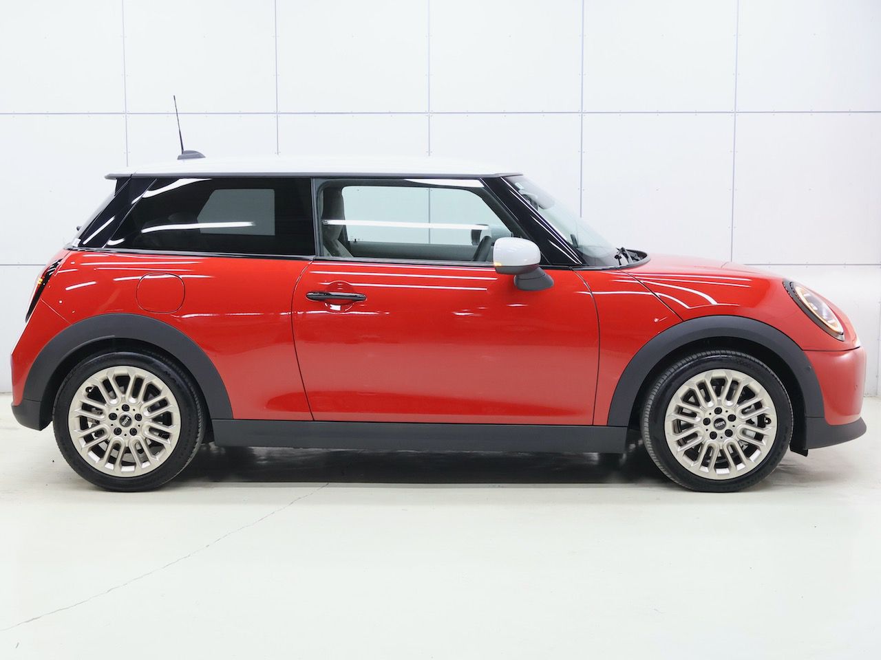 F66 MINI Cooper C 3Dr