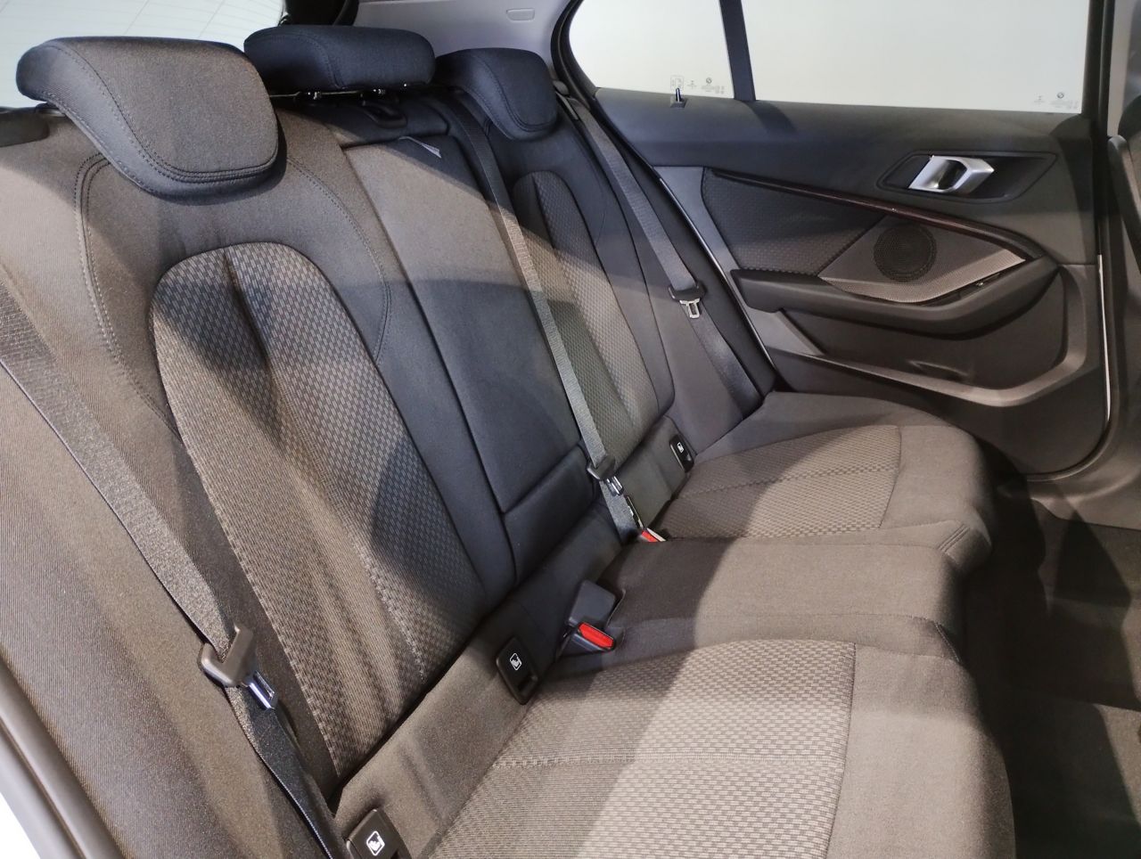 F40 118d Sports Hatch 5-door B47 2.0d