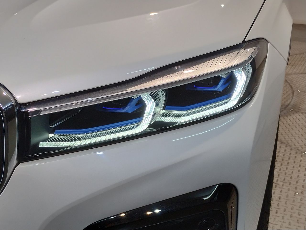 G11 740d xDrive Saloon RHD