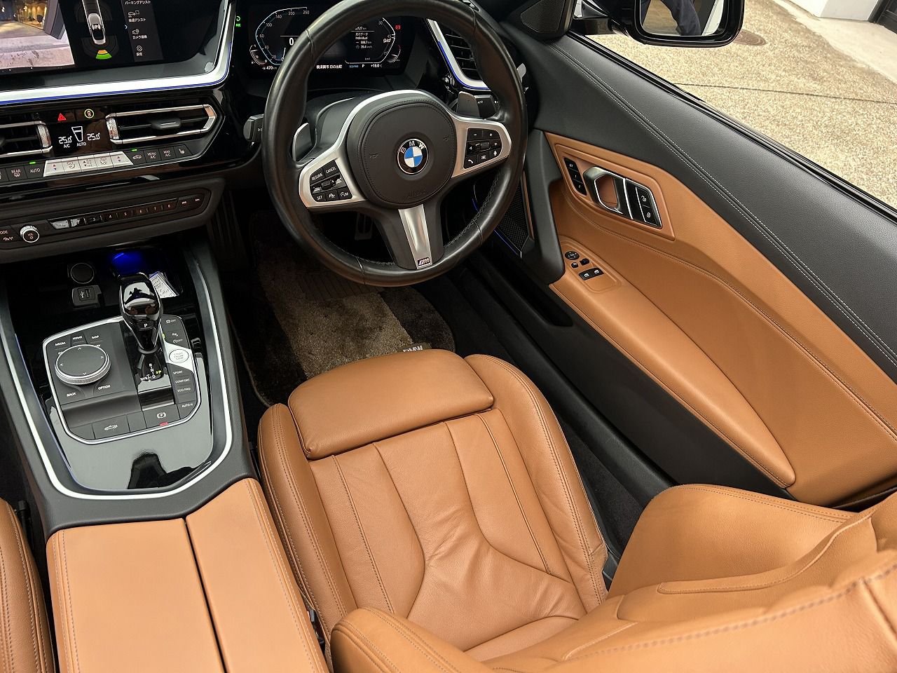 G29 z4 sDrive20i RHD